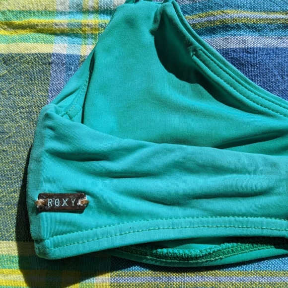 Roxy turquoise braided halter bikini top. Size small - Picture 2 of 4